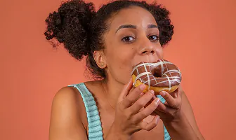Choosing healthier meals to reduce sugar cravings and support diabetes control